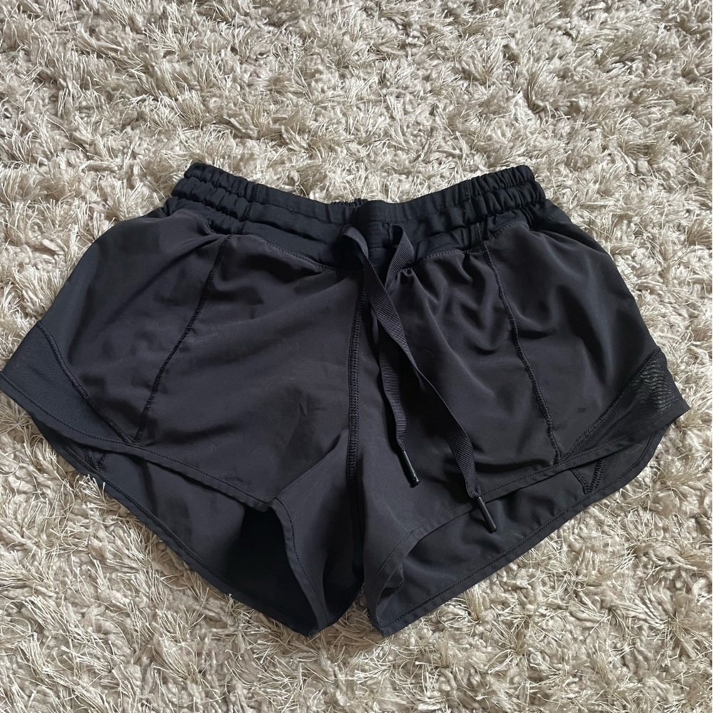 Lulu Lemon Hotty Hot Low-rise Lined Short